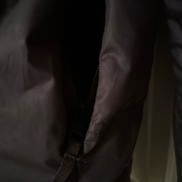 Canada Goose Women's Black Puffer Jacket - Picture 10 of 12